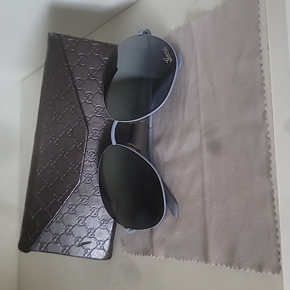 Gucci unisex sunglasses